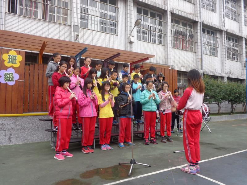 6孝表演曲目：小叮噹與燈塔