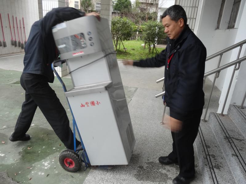 3月飲水機清缸06