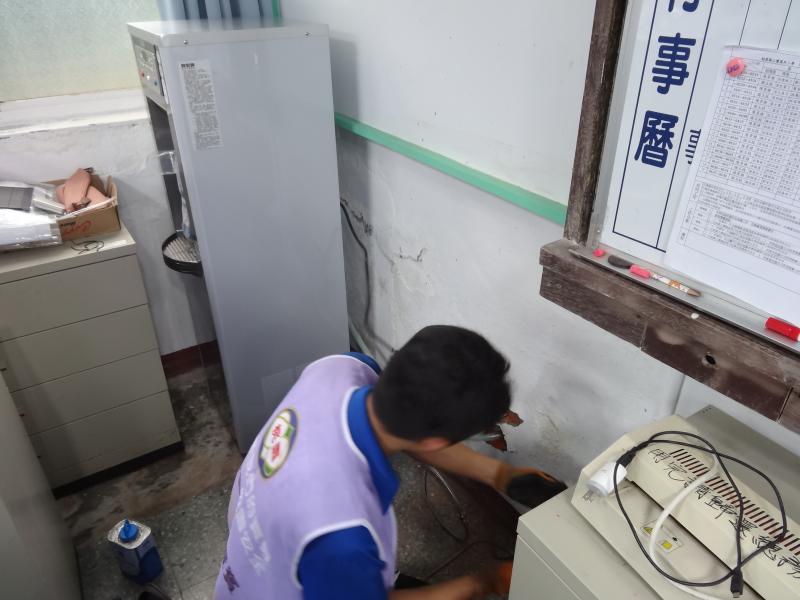 總務處新設飲水機09