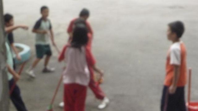 不要跑呀.......人家想拍你耶....