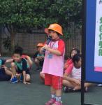 愛的傳聲筒-小瑜大方上台感謝老師.JPG