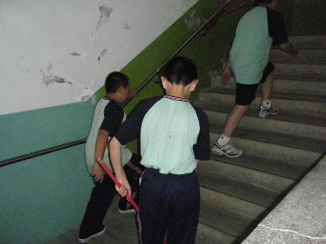 第五棟打掃中.....