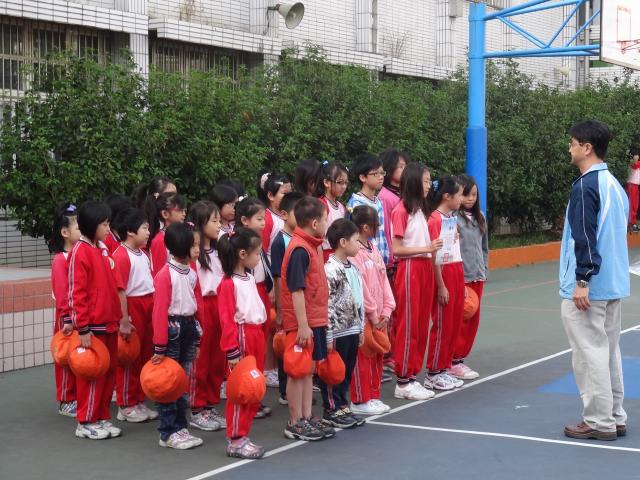 一至六年級獲獎學生接受表揚