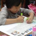學生細心在完成作品