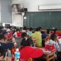 數學科考試大家絞盡腦筋認真寫