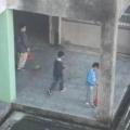 都很認真在做打掃....
