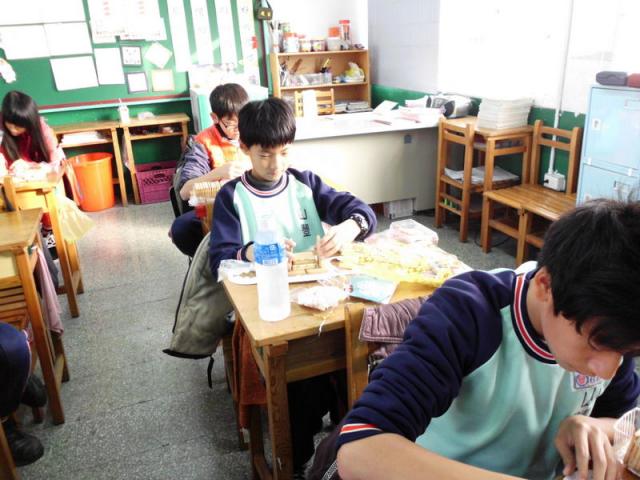 1011228-310.JPG