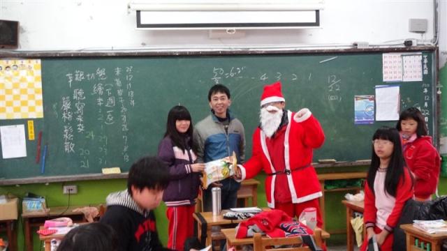 鍾老師-貴班很靦腆哦！