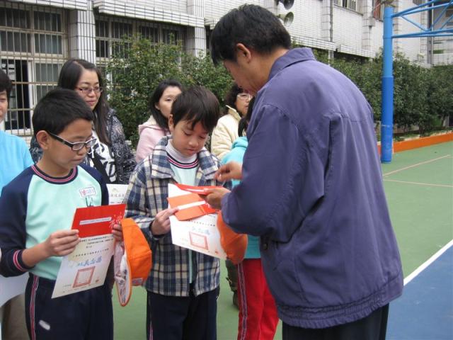 五孝金敬修榮獲國小組第五名得到禮券700元