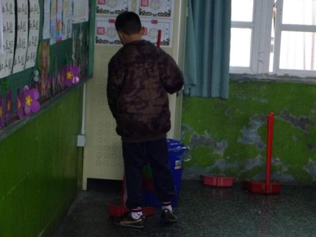 第三棟三樓認真打掃的小朋友...