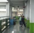 第三棟三樓認真打掃的小朋友