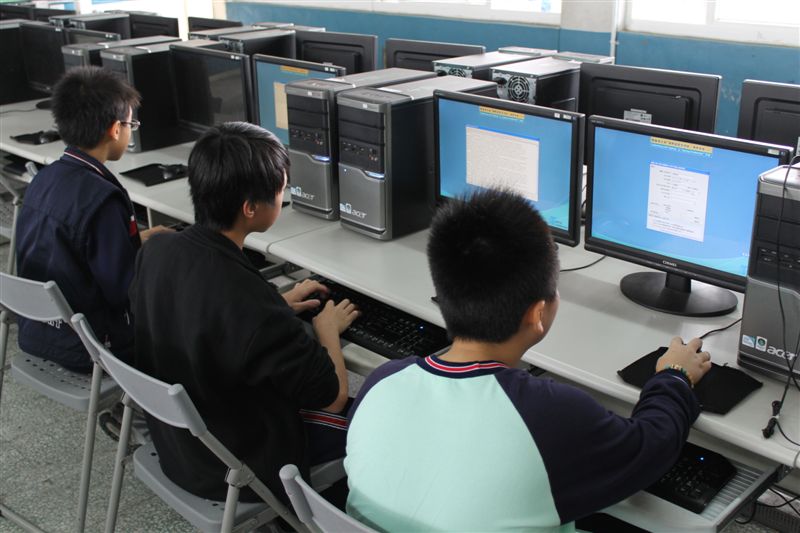 中文聽打資訊小尖兵-五年愛班鄧聖懷