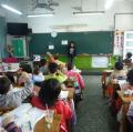 20120221小老師上臺教大家寫生字筆順