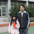 學生朝會時校長表揚獲獎學生-四年仁班鄒子涵小朋友。