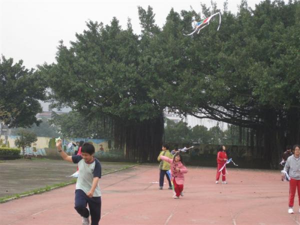 要跑很快才行