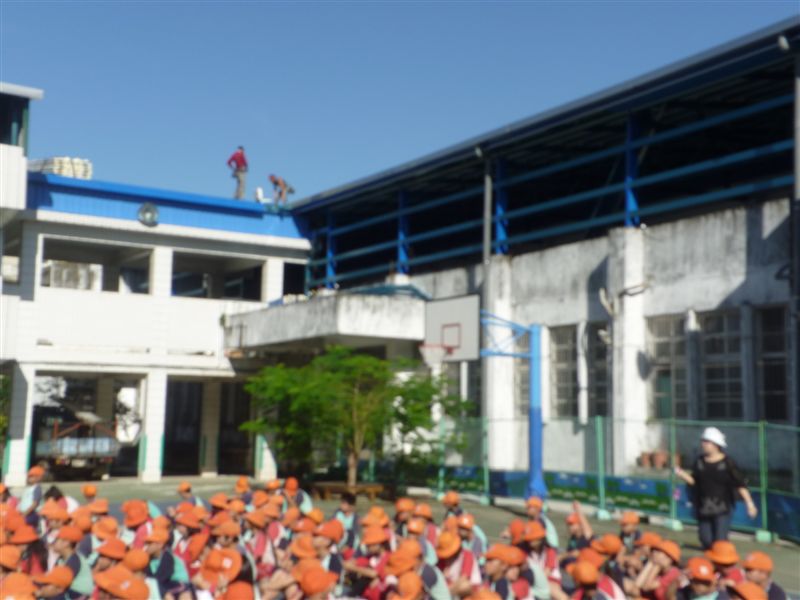 最近學校有許工程已陸續完工嘍........