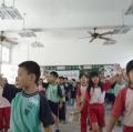 配合鍾老師的口令.....