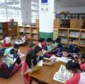 隔週五是二仁定期拜訪圖書館 的日子.....