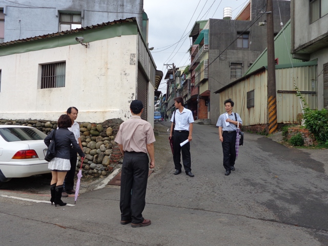 東豐路100巷與學園街交叉路口的實地勘查