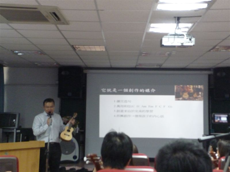 今天只設定在快樂的初體驗.....