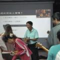 呵...連校長都被引吸過來了.....