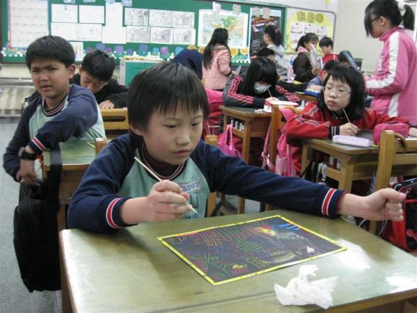 今天的美勞課很特別