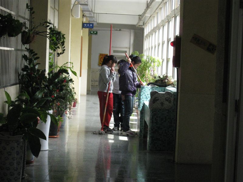 洗拖把要排隊