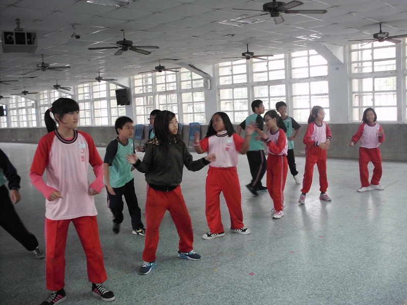 綜合活動-舞蹈教學IMG_0020.JPG