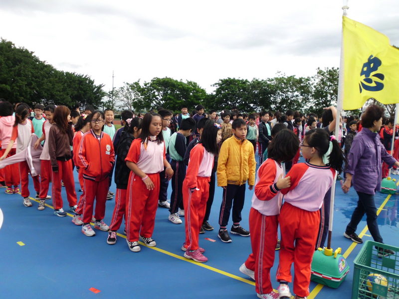 健康促進學校活動暨親子園遊會練習-趣味競賽IMG_0287.JPG