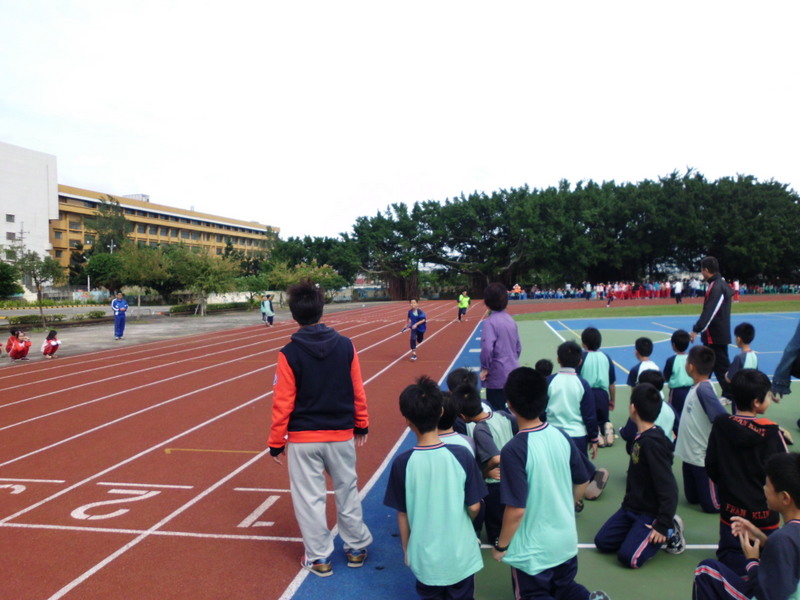健康促進學校活動暨親子園遊會練習-大隊接力IMG_0365.JPG