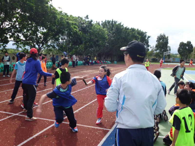 健康促進學校活動暨親子園遊會練習-六忠綜合活動-大隊接力IMG_0391.JPG