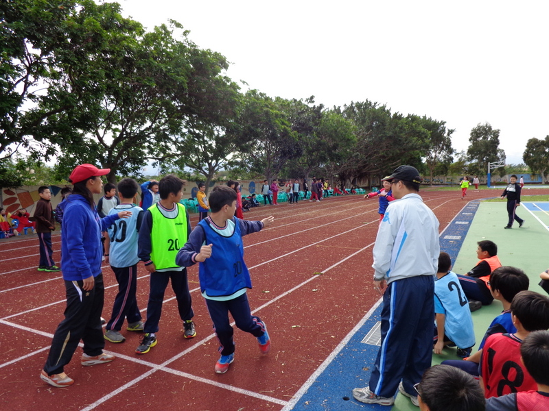 健康促進學校活動暨親子園遊會練習-六忠綜合活動-大隊接力IMG_0403.JPG