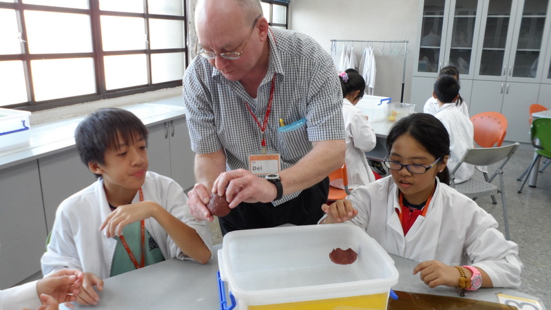 英語村教學10.Science  lab-SAM_4204.JPG