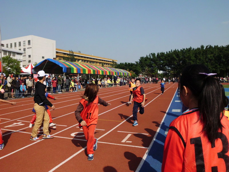 健康促進學校活動暨親子園遊會-大隊接力IMG_0537.JPG