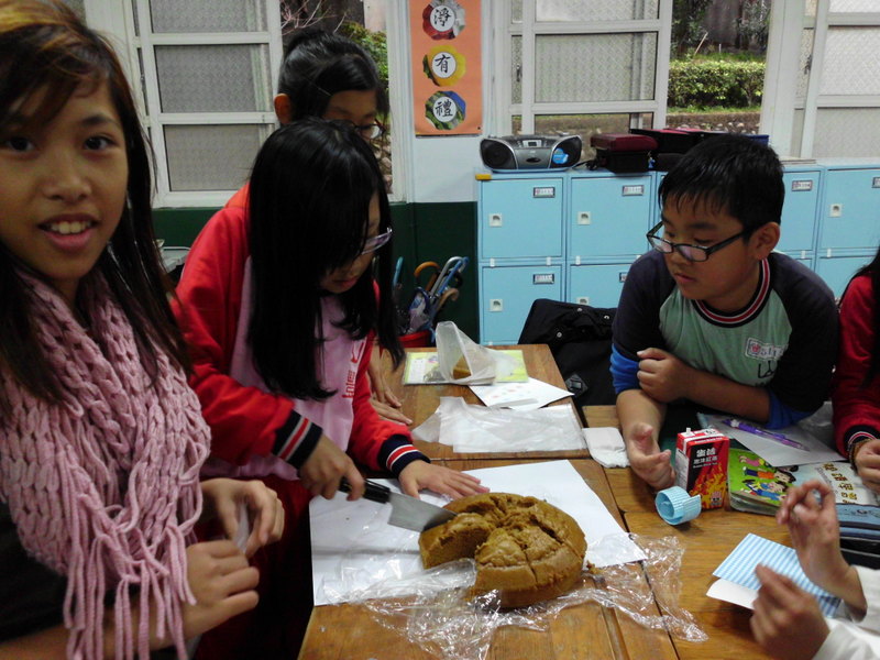 綜合活動-黑糖糕美食製作品嚐IMG_0811.JPG