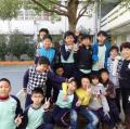 教室前樹下留影IMG_0974.JPG