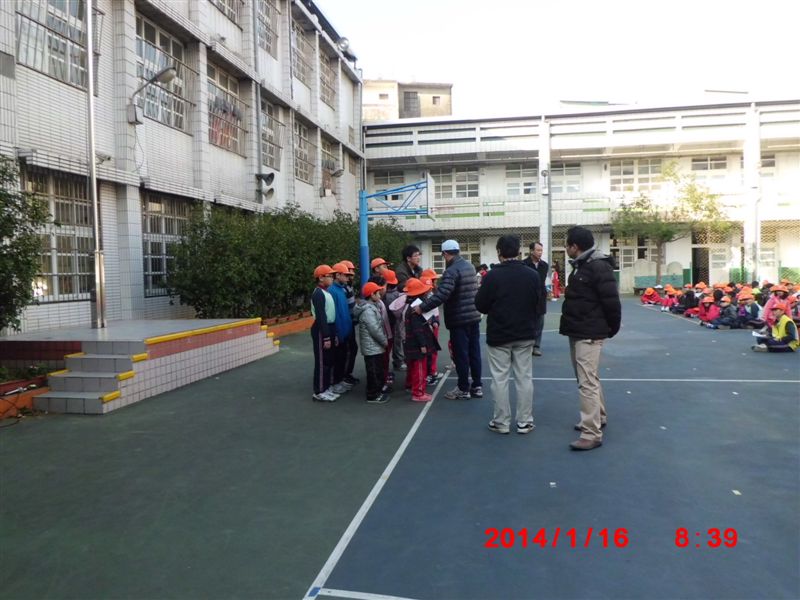 讀100本書的小學士