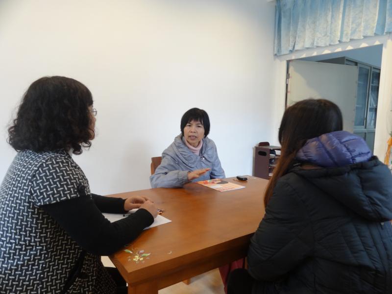 吳老師說明個案入陪讀班學習情形