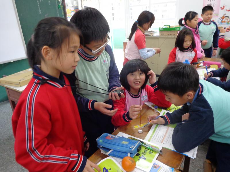 線香燃燒要固定好注意安全