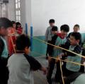 因為我想告訴孩子說：每個人出生時都是需要別人的幫忙的