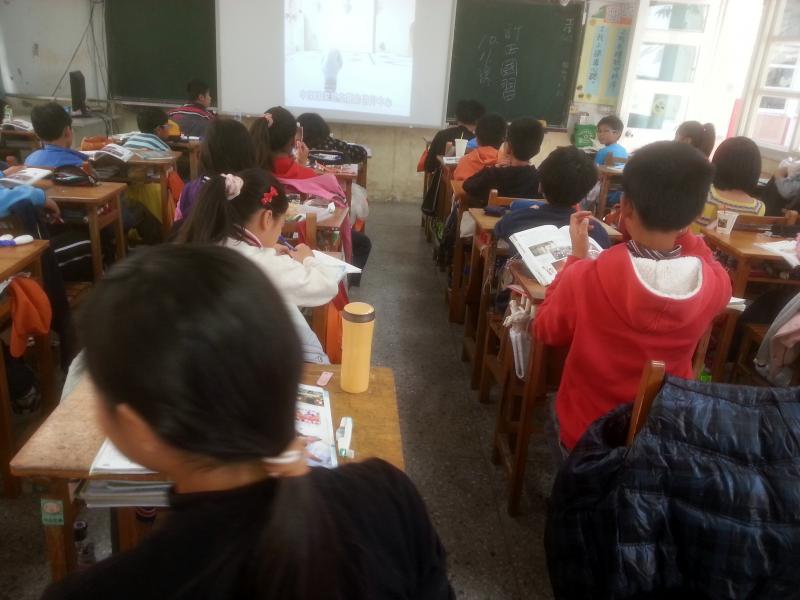 認真上課的學生