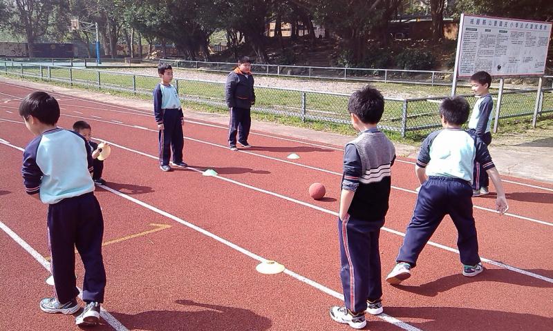 上課情形(男生很開心)