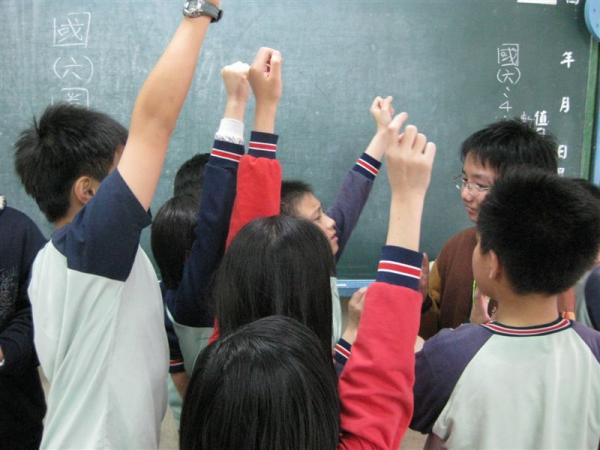 這題太簡單了,大家都會!