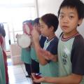 偉茗..將響板節奏..牢牢記在腦海裡..用心..投入..