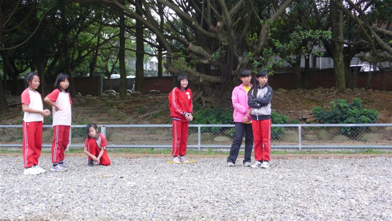 冷眼旁觀..觀察一下..真正的高手..是..何許人也？
