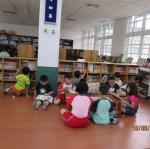 103.09.10二愛每雙週的週三定期拜訪圖書館