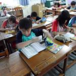 再來簡單說明寫法，看看這屆〝新小四〞學生的字母書寫程度＼( ^▽^ )／