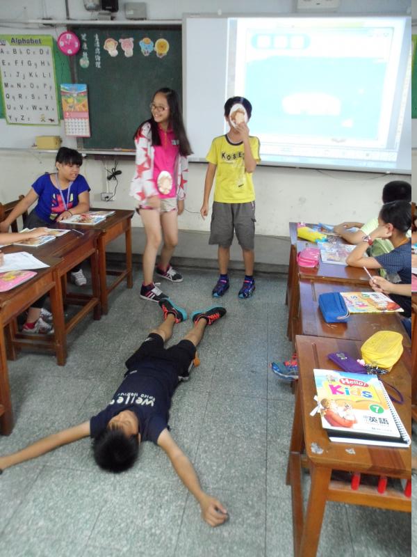 躺在地上的Gulliver~