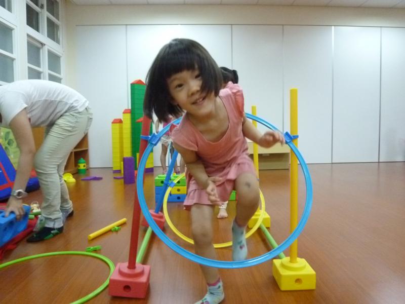 103.09.11體能室分享 (34).JPG