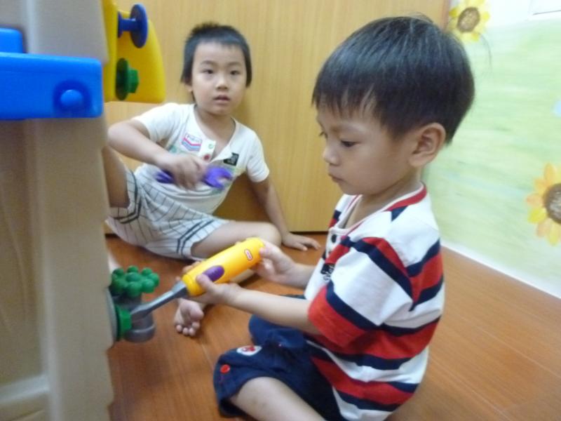 103.09.11體能室分享 (36).JPG